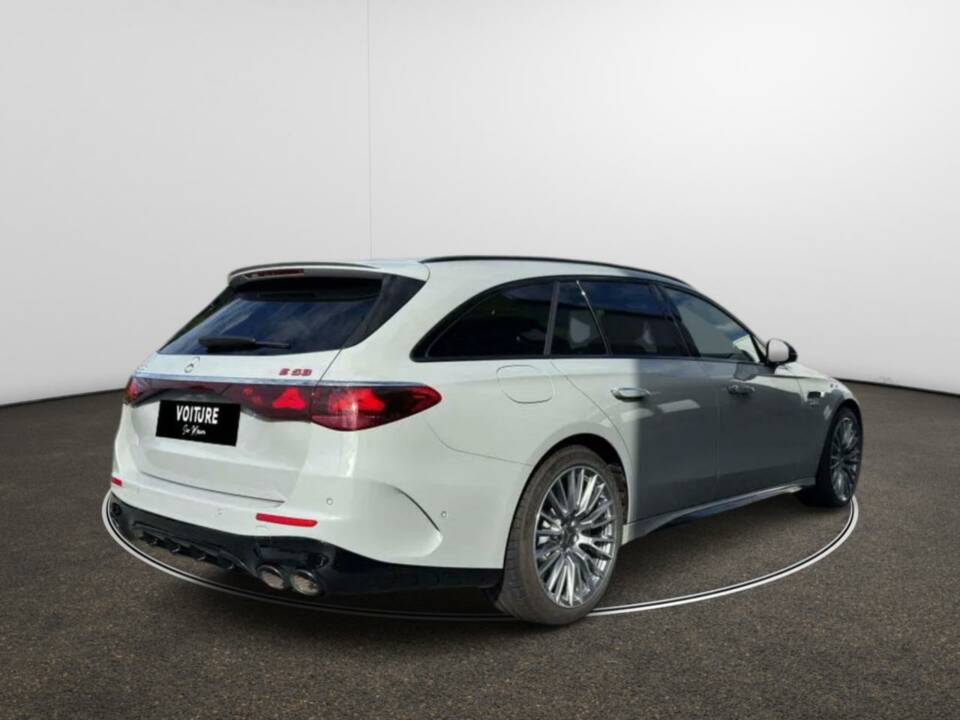 Imagen 2/10 de Mercedes-Benz E 53 AMG Hybrid 4MATIC T (2024)