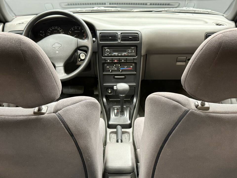 Image 36/50 of Nissan 100 NX (1994)