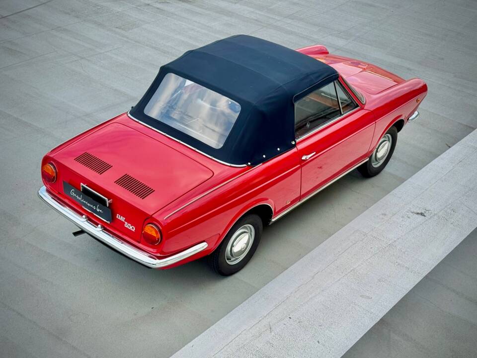 Imagen 5/21 de FIAT 850 Spider (1968)