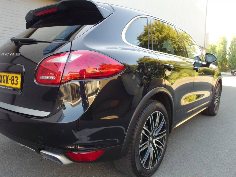 Image 22/96 of Porsche Cayenne S Diesel (2013)
