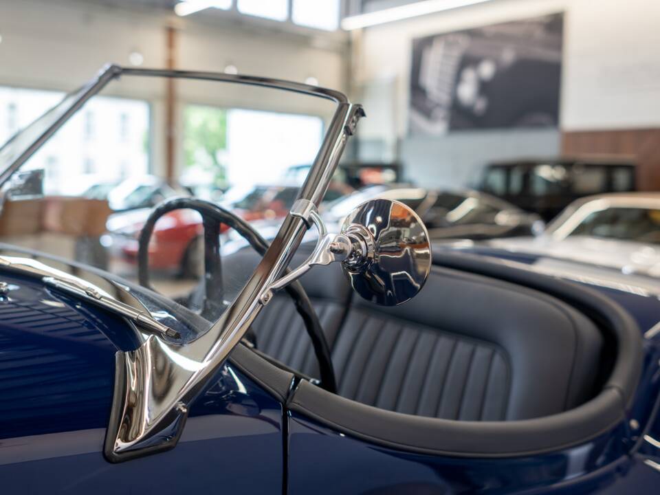 Immagine 23/62 di Jaguar XK 140 OTS (1954)