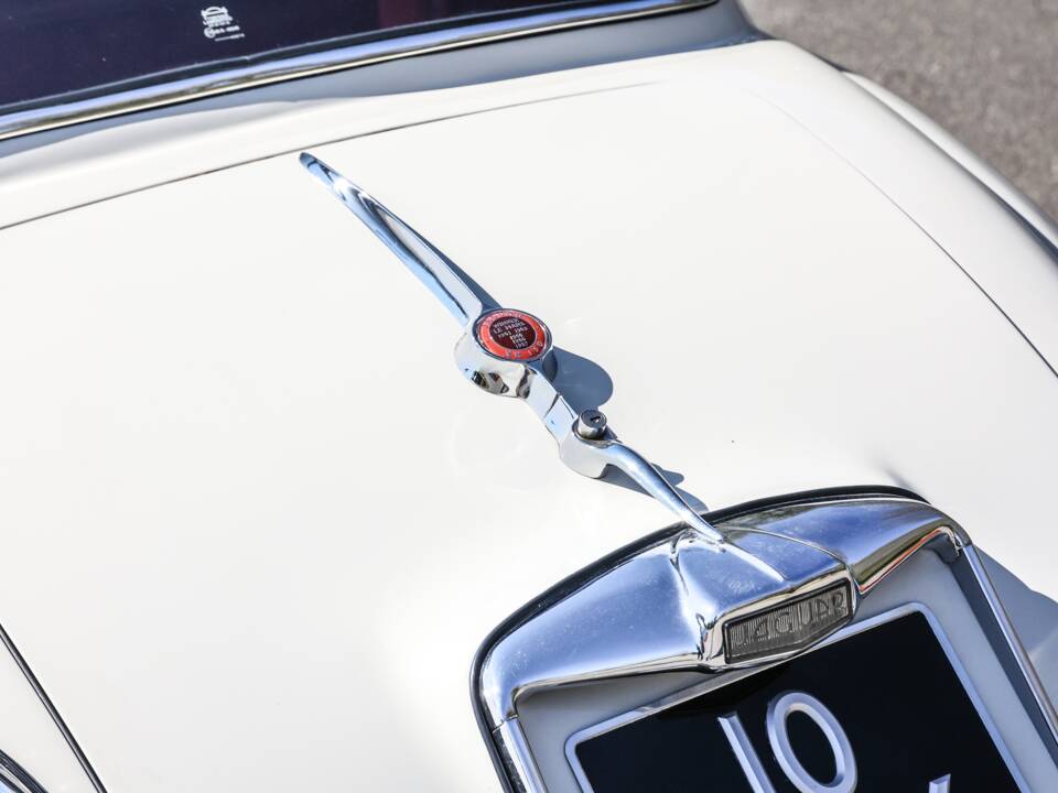 Image 30/30 de Jaguar XK 150 FHC (1960)