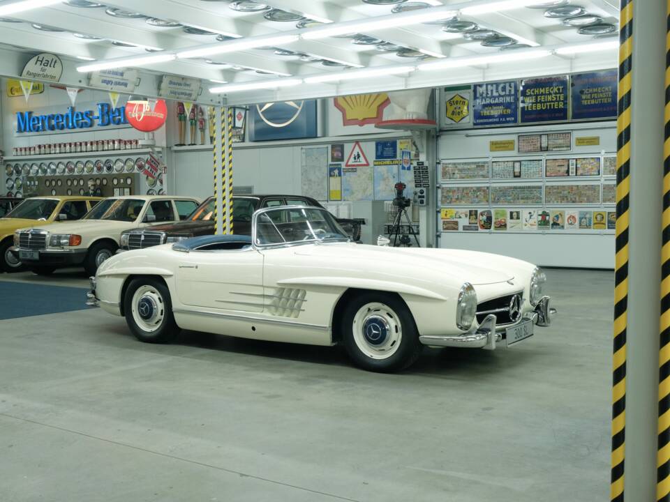 Bild 29/50 von Mercedes-Benz 300 SL Roadster (1959)