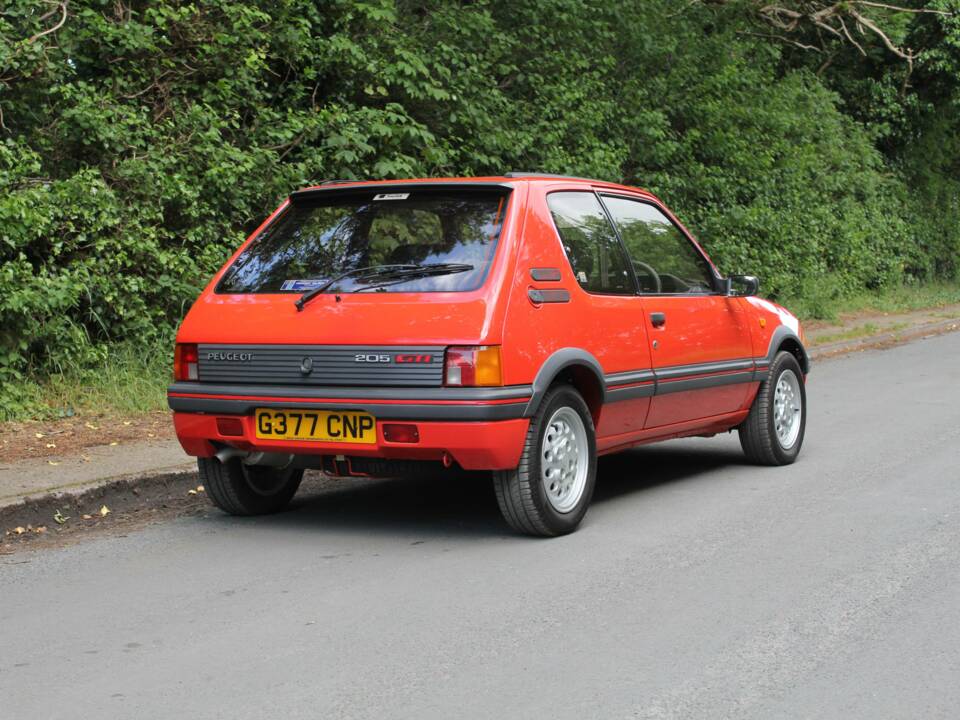 Imagen 6/17 de Peugeot 205 GTi 1.6 (1989)