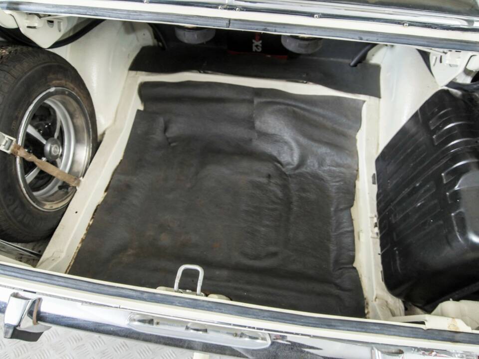 Bild 42/50 von Opel Kadett 1,7 S (1968)