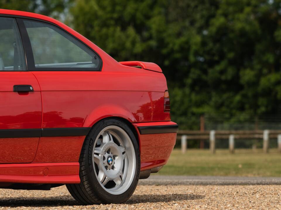 Image 7/37 of BMW M3 (1994)