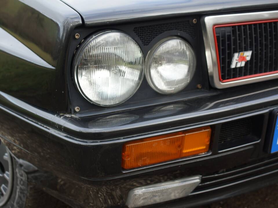 Bild 13/105 von Lancia Delta HF Integrale 16V (1990)