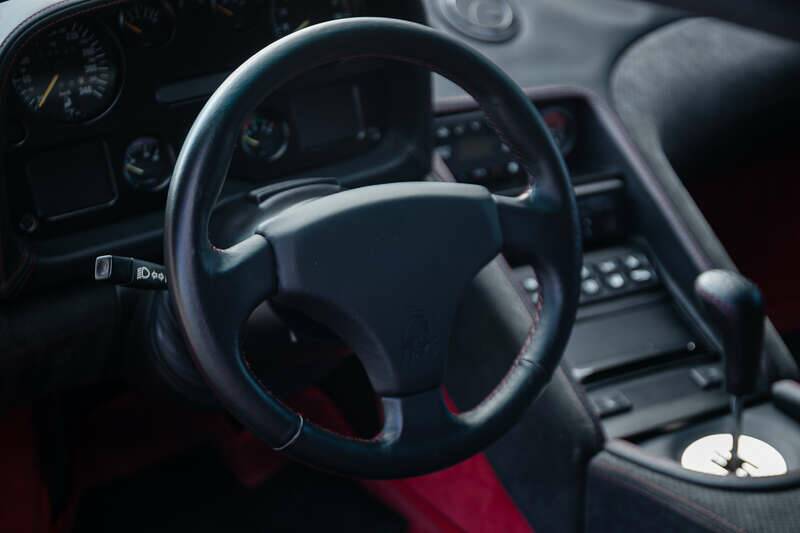 Image 24/48 of Lamborghini Diablo (1991)