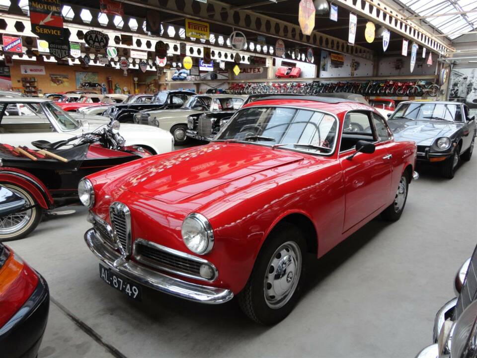 Afbeelding 6/32 van Alfa Romeo Giulia 1600 Sprint (1962)