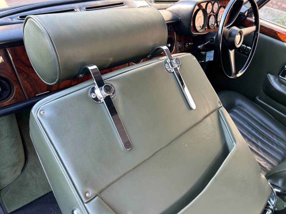 Image 12/34 of Bristol 411 Mk. I (1970)
