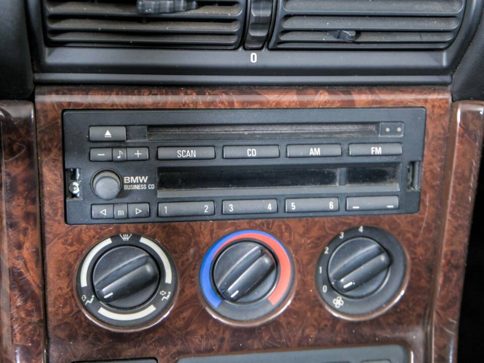 Image 19/48 of BMW Z3 2.8 (1998)