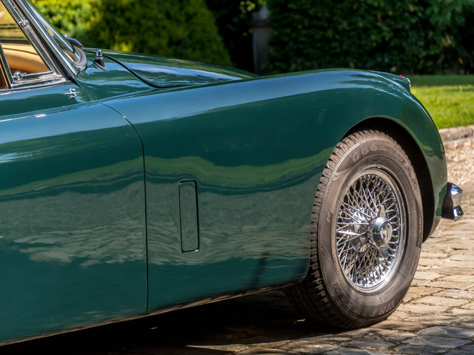 Image 26/37 of Jaguar XK 150 3.8 S OTS (1959)