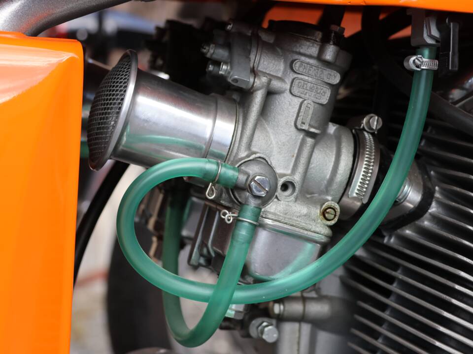 Image 49/56 of Laverda DUMMY (1970)