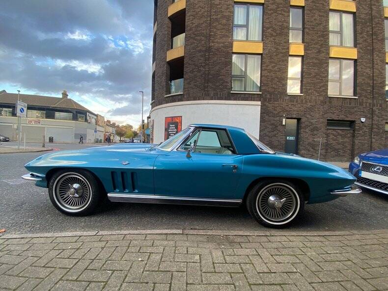 Image 38/50 of Chevrolet Corvette Sting Ray Convertible (1966)