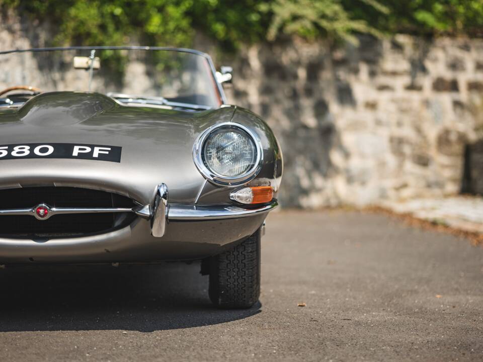 Image 20/50 of Jaguar Type E 3.8 (1963)