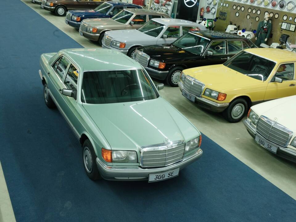 Bild 2/50 von Mercedes-Benz 300 SE (1986)
