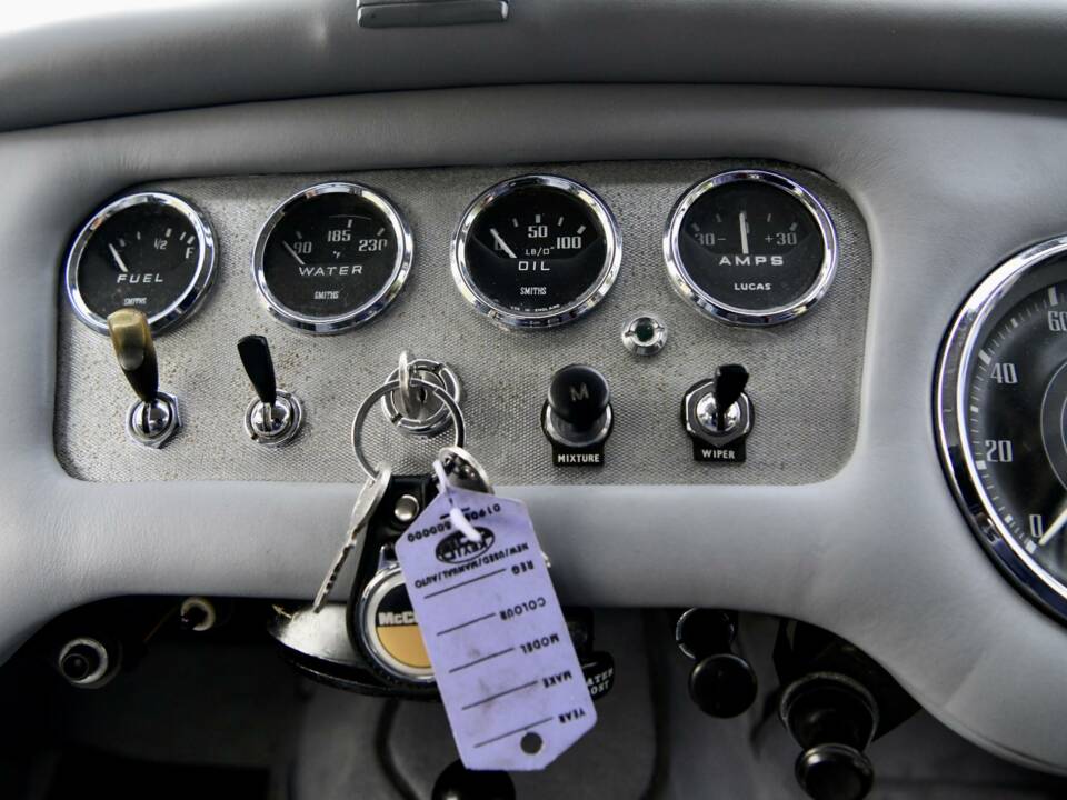 Bild 46/50 von Daimler SP 250 (1963)