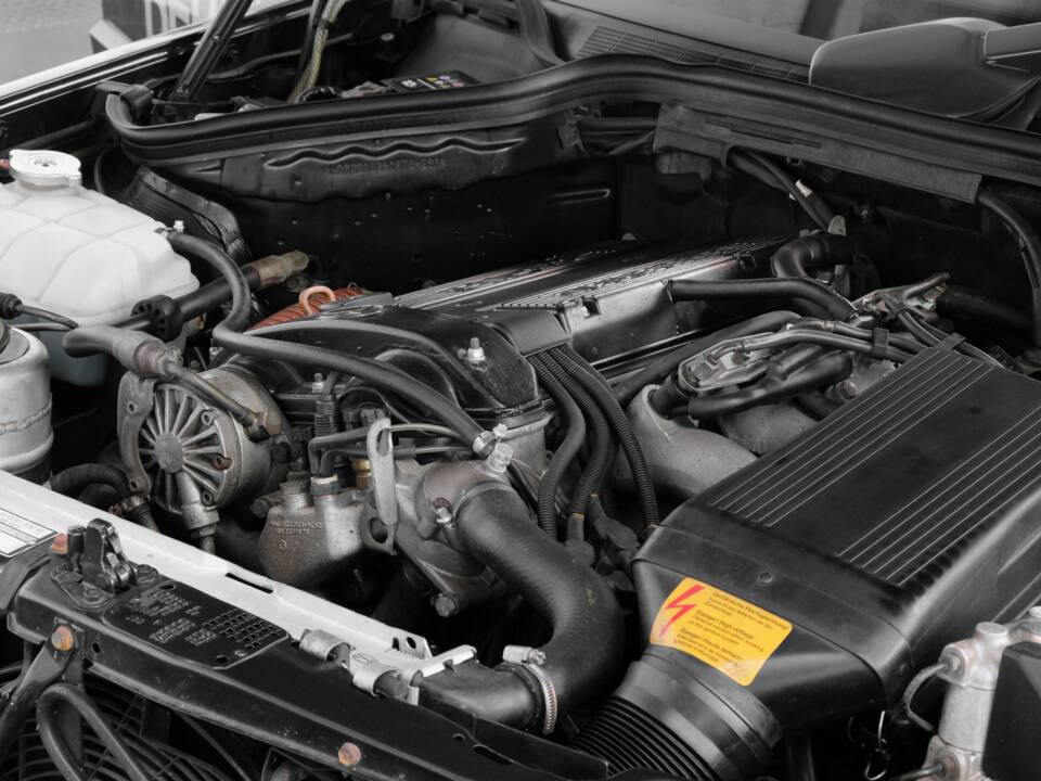 Imagen 50/50 de Mercedes-Benz 190 E 2.5-16 Evolution II (1990)