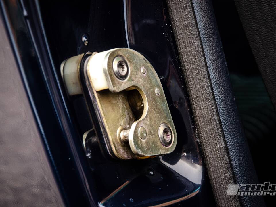 Bild 15/20 von Porsche 911 Carrera 3.2 (1986)
