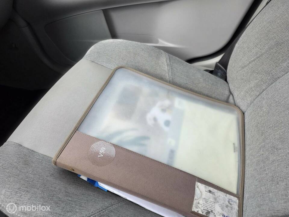 Image 24/33 de Volvo V50 2.4 (2005)