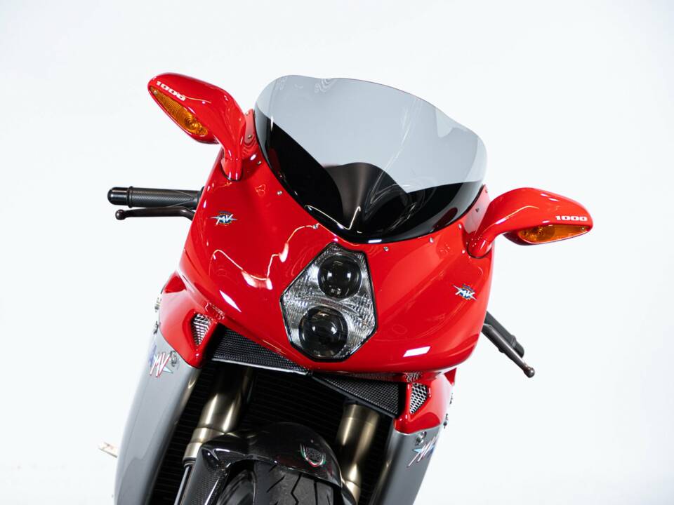 Image 28/50 de MV Agusta DUMMY (2004)