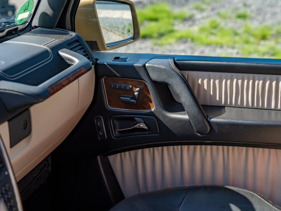 Image 15/33 of Mercedes-Benz G 500 (LWB) (2017)