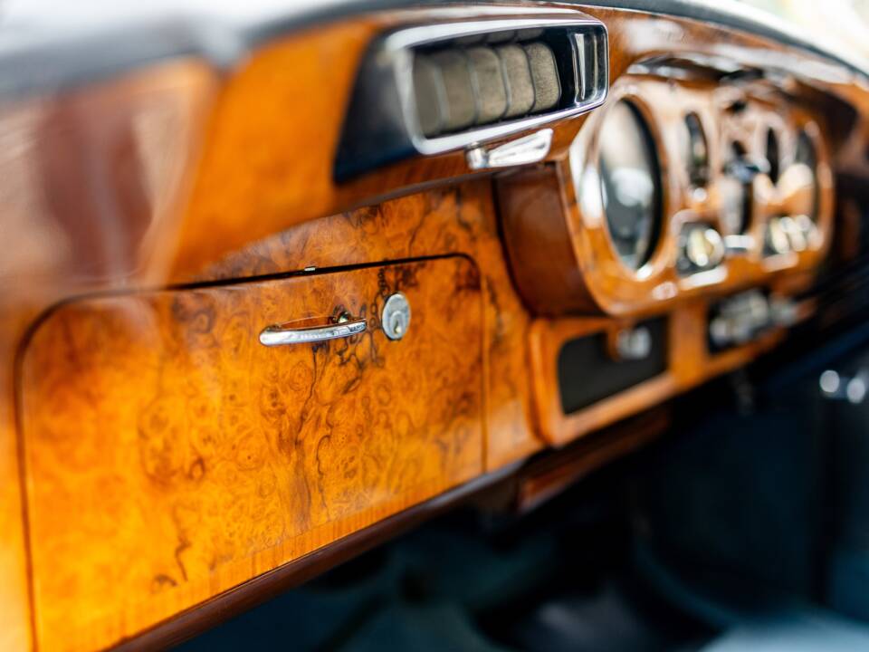 Imagen 44/50 de Rolls-Royce Silver Cloud III (1964)