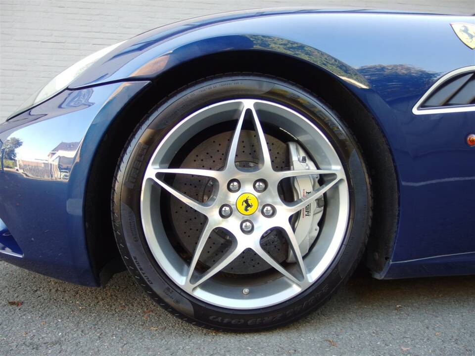 Bild 47/99 von Ferrari California (2009)