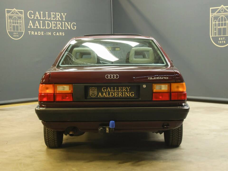 Image 33/50 de Audi 100 - 2.3E quattro (1990)