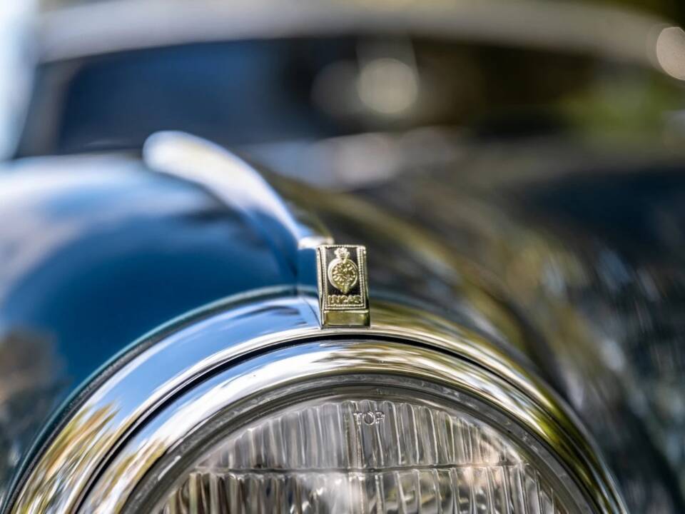 Image 17/64 of Aston Martin DB 2/4 Mk II (1957)