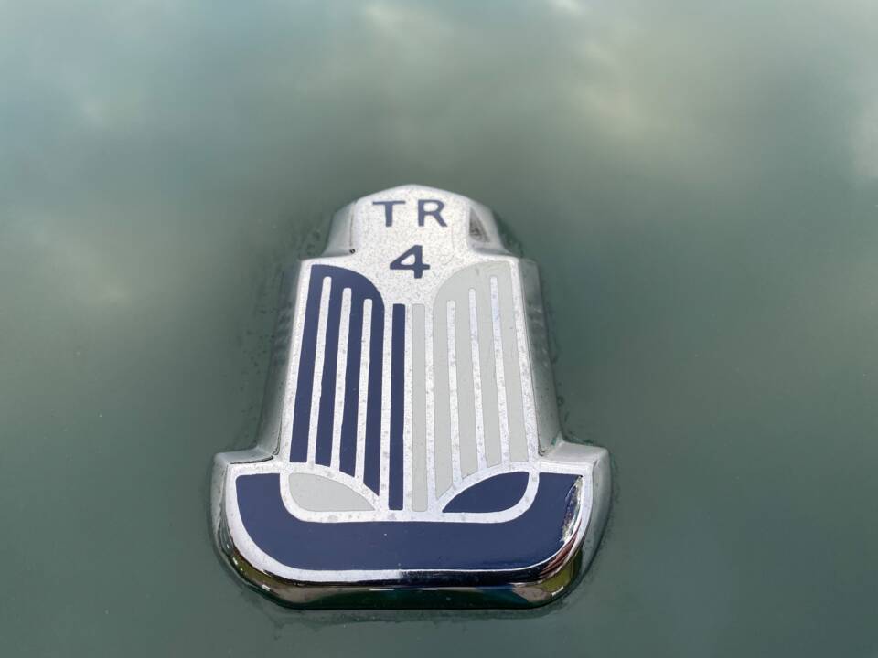 Image 9/66 of Triumph TR 4 (1964)