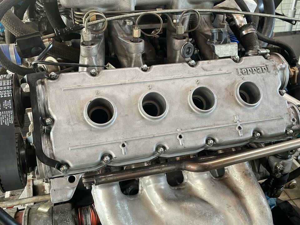 Image 29/33 of Ferrari Mondial 3.2 (1986)
