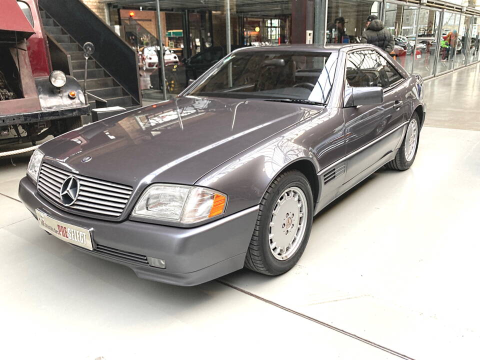 Image 2/49 of Mercedes-Benz SL 280 (1995)