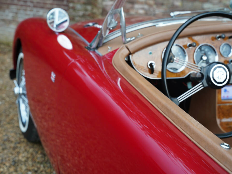 Image 23/50 of MG MGA 1600 (1962)