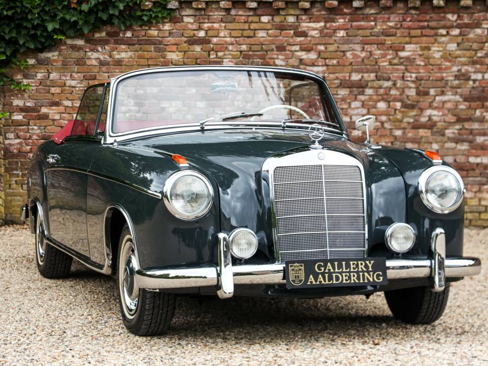 Image 46/50 of Mercedes-Benz 220 SE Cabriolet (1960)