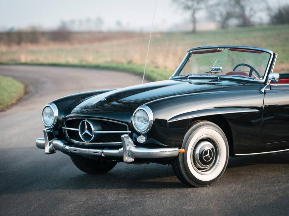 Image 4/22 of Mercedes-Benz 190 SL (1963)