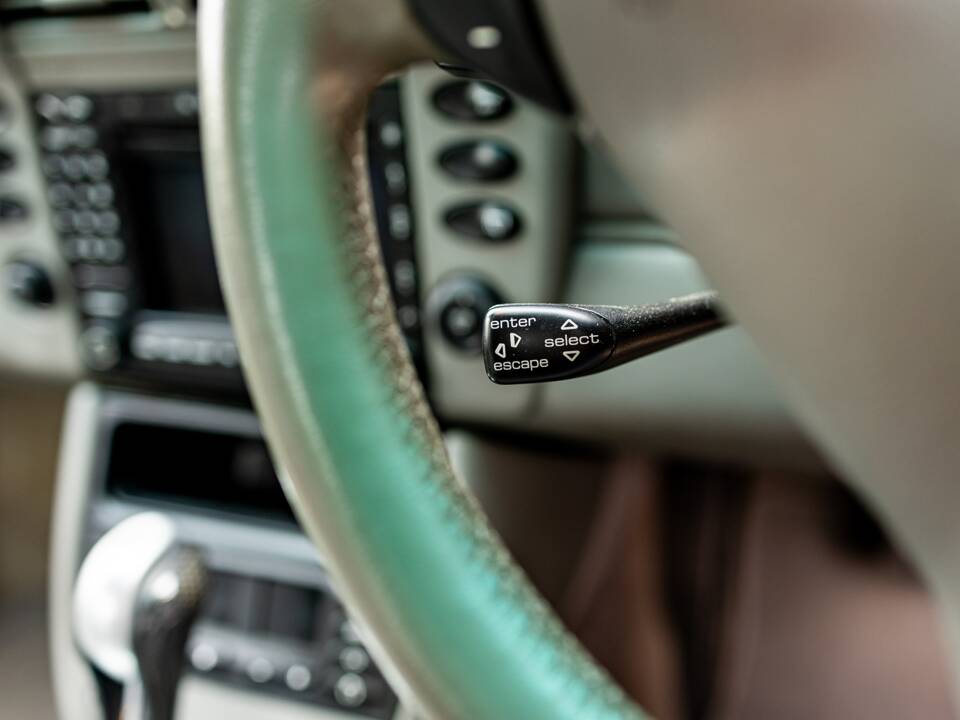 Image 7/50 of Porsche 911 Carrera 4S (2002)