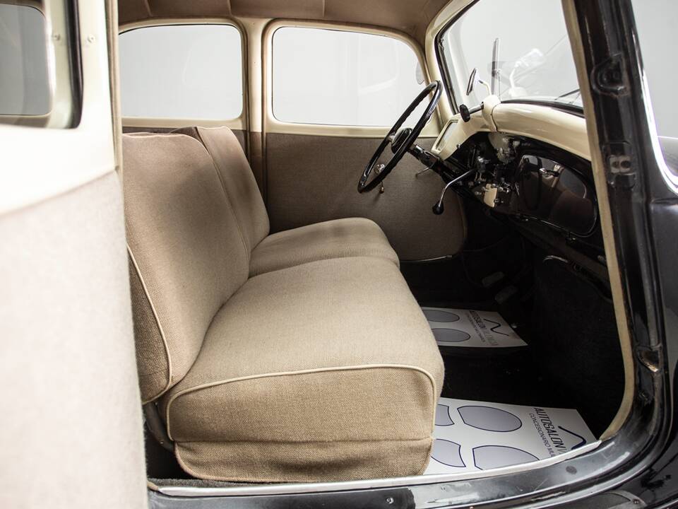 Immagine 12/35 di Citroën Traction Avant 11 légère (1955)