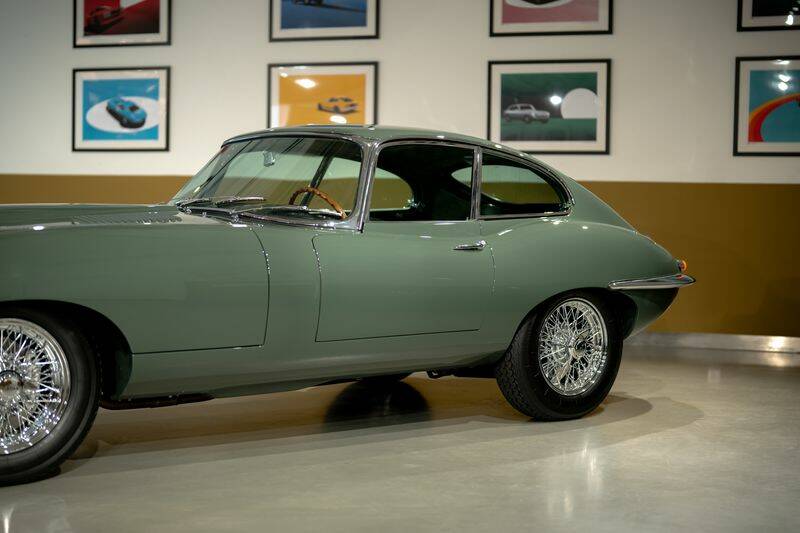 Image 7/50 de Jaguar Type E 4.2 (1966)