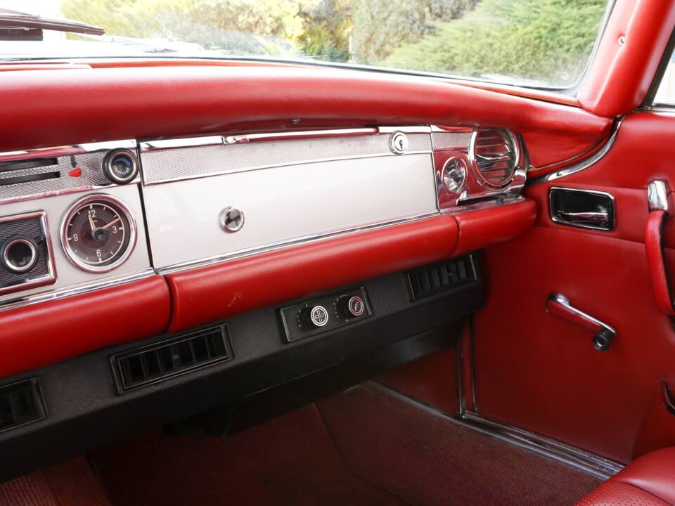 Bild 51/70 von Mercedes-Benz 280 SL (1967)