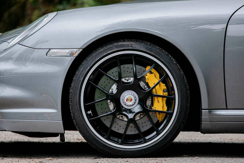 Imagen 33/50 de Porsche 911 Turbo S (2011)