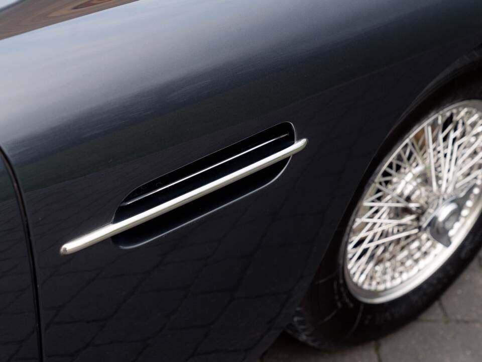 Image 28/79 of Aston Martin DB 6 (1968)