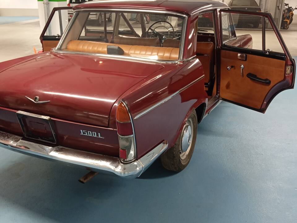 Image 32/50 of FIAT 1500 L (1965)