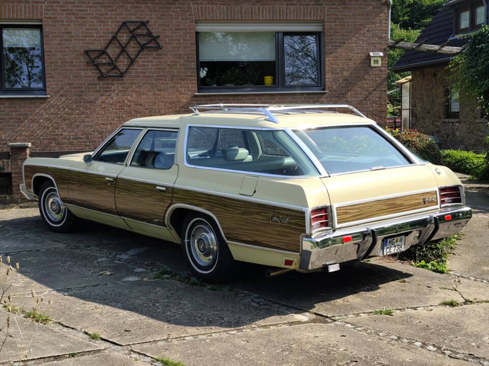 Image 2/13 of Chevrolet Caprice Estate (1973)