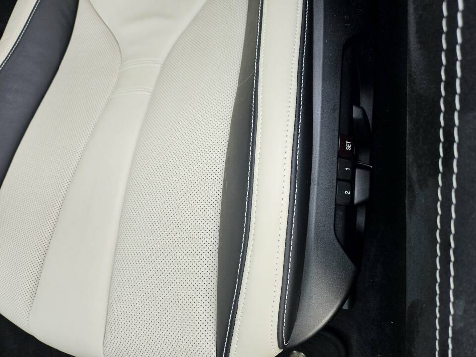 Image 16/36 of BMW i8 Roadster "The Last 18" (2020)