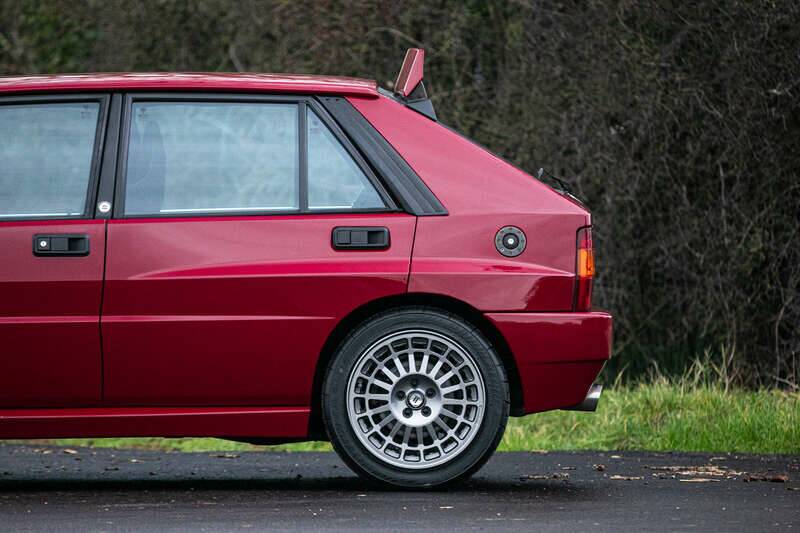 Image 15/50 of Lancia Delta HF Integrale Evoluzione II (1995)