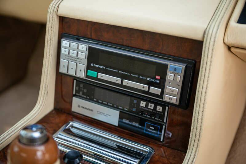 Image 20/39 of Aston Martin Lagonda (1982)