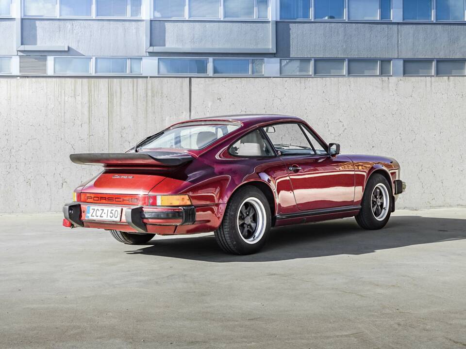Bild 2/38 von Porsche 911 Carrera 3.2 (1986)