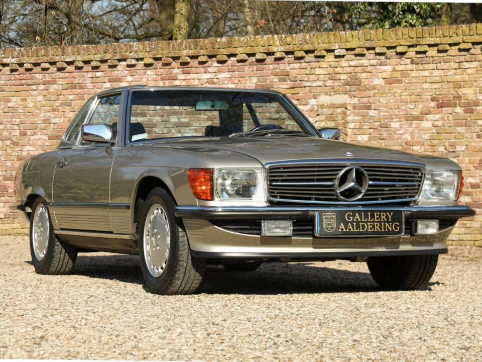 Bild 33/50 von Mercedes-Benz 560 SL (1987)