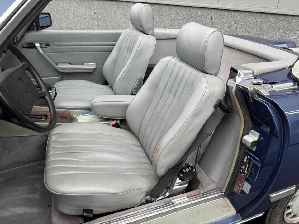 Image 19/46 de Mercedes-Benz 560 SL (1986)